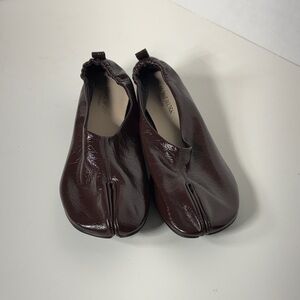 HOME WORK ATELIER Tabi Split-Toe Slip-On Shoes Size 38/7